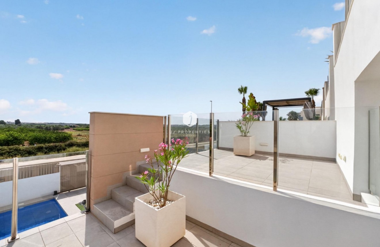 Resale - Chalet -
El Raso - Guardamar del Segura