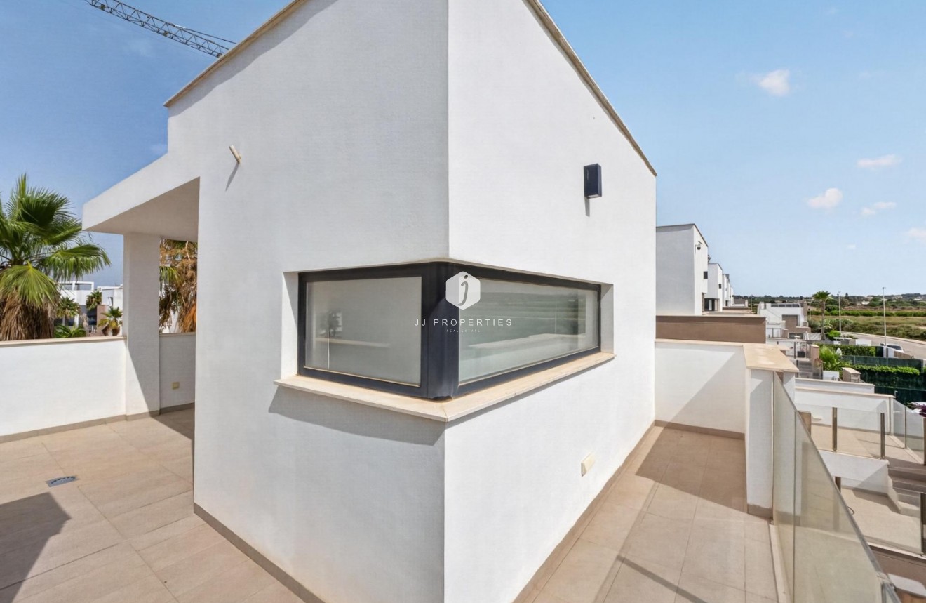 Resale - Chalet -
El Raso - Guardamar del Segura