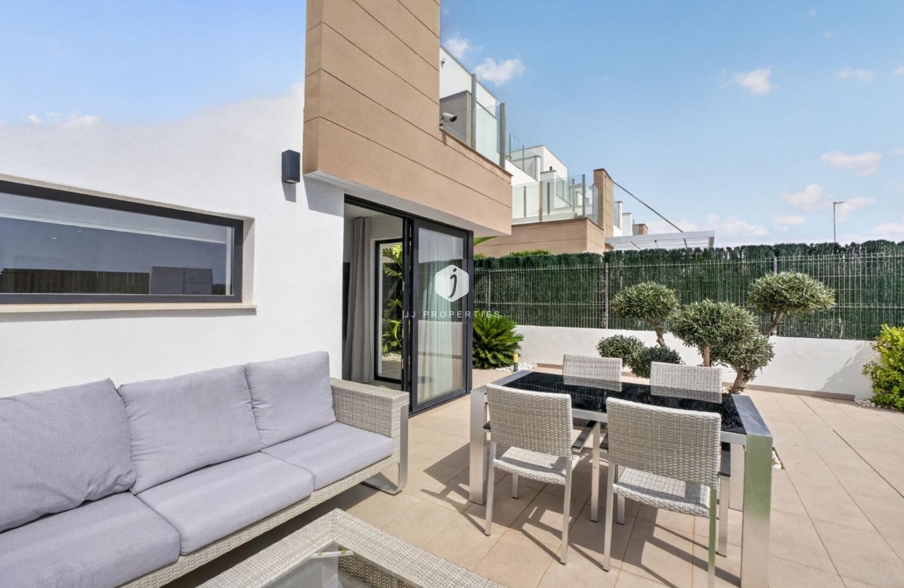 Resale - Chalet -
El Raso - Guardamar del Segura