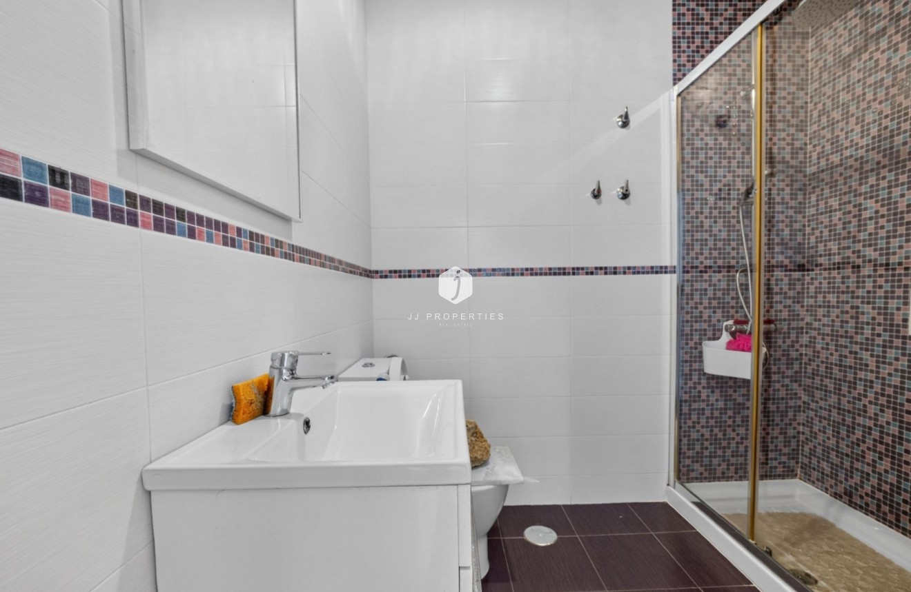 Resale - Townhouse -
Torrevieja - Lago jardin