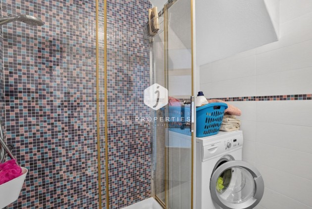 Resale - Townhouse -
Torrevieja - Lago jardin