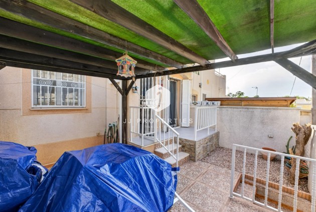 Resale - Townhouse -
Torrevieja - Lago jardin