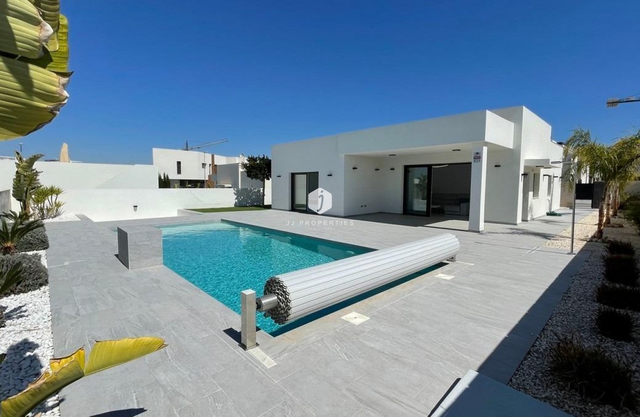 New Build - Villa -
Rafal - polideportivo