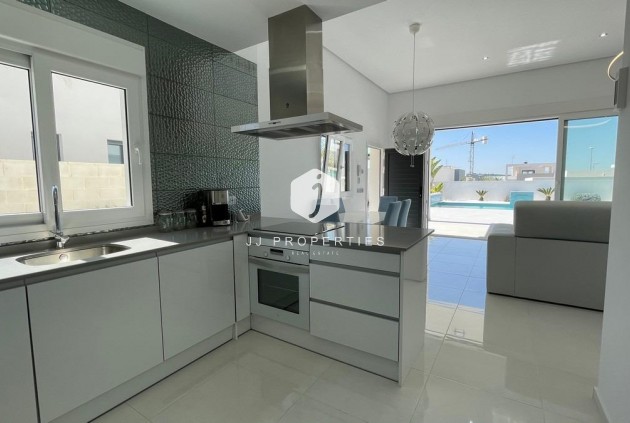 New Build - Villa -
Rafal - polideportivo
