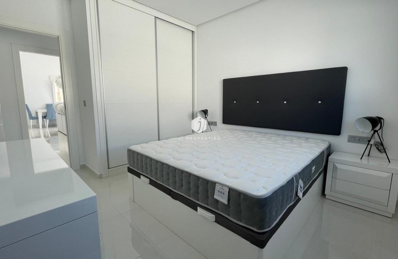 New Build - Villa -
Rafal - polideportivo