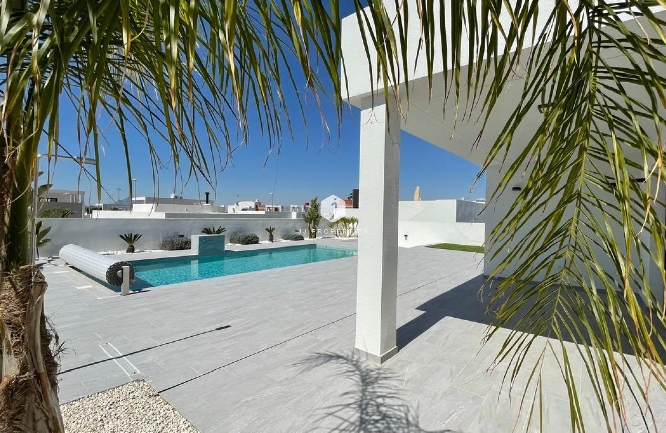 New Build - Villa -
Rafal - polideportivo