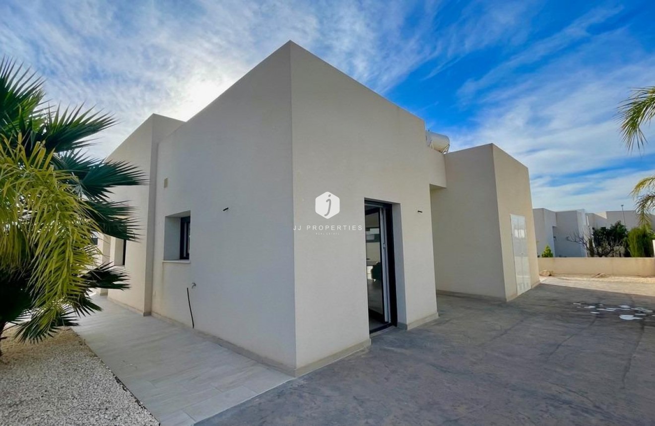 New Build - Villa -
Rafal - polideportivo