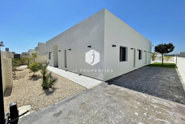 New Build - Villa -
Rafal - polideportivo