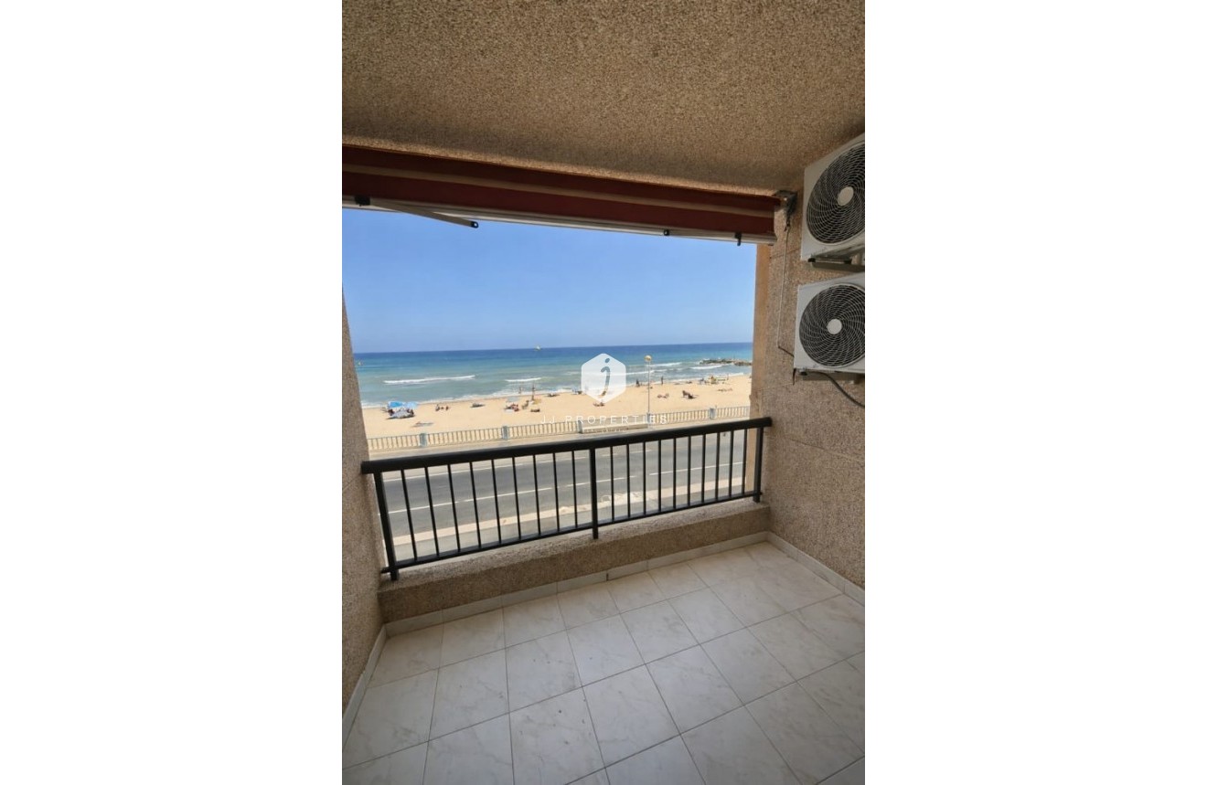 Tweedehands - Appartement / flat -
Torrevieja - Costa Blanca