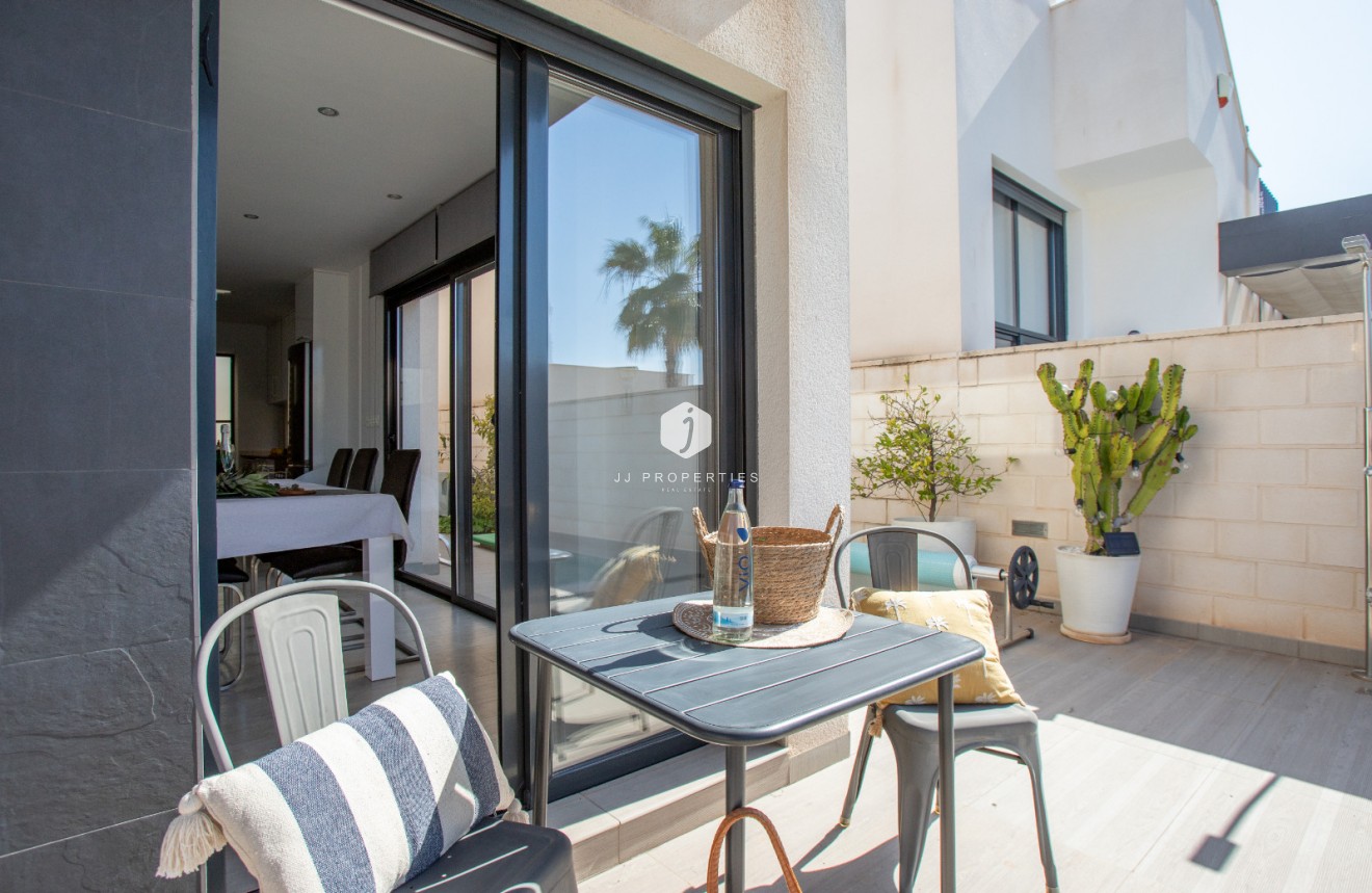 Tweedehands - Villa -
Ciudad Quesada - Costa Blanca