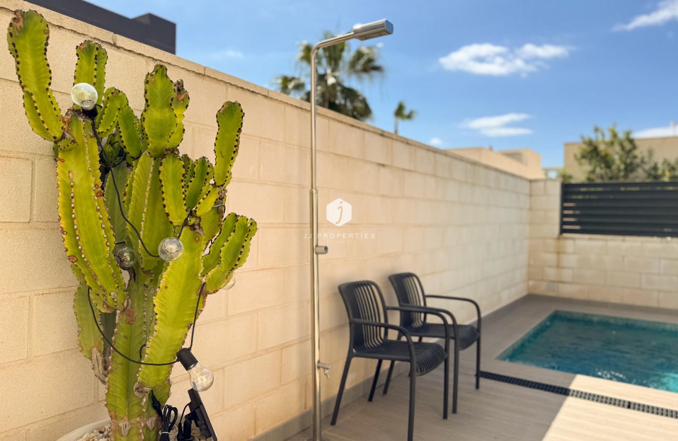 Tweedehands - Villa -
Ciudad Quesada - Costa Blanca
