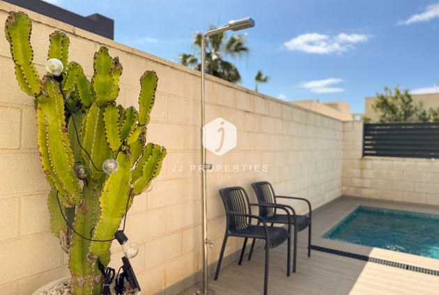 Tweedehands - Villa -
Ciudad Quesada - Costa Blanca