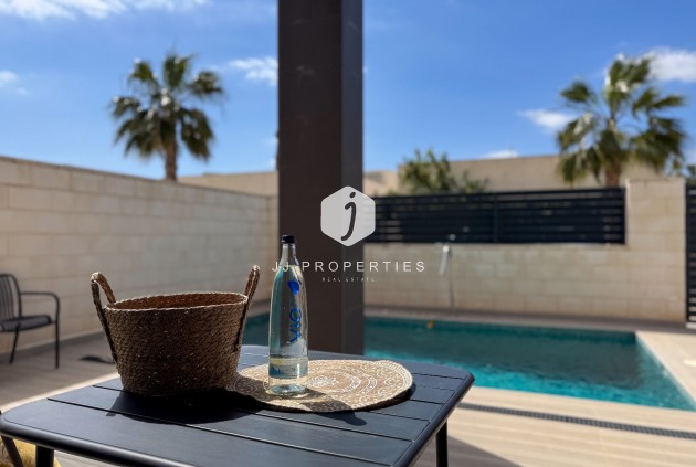 Tweedehands - Villa -
Ciudad Quesada - Costa Blanca