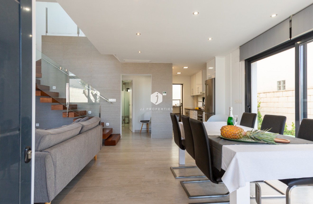 Tweedehands - Villa -
Ciudad Quesada - Costa Blanca