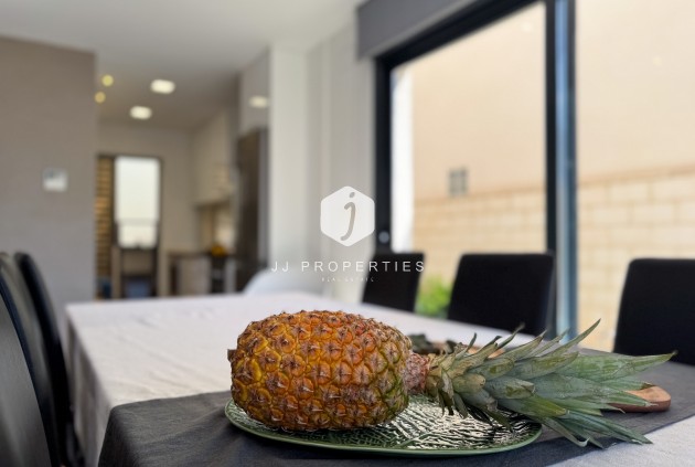 Tweedehands - Villa -
Ciudad Quesada - Costa Blanca