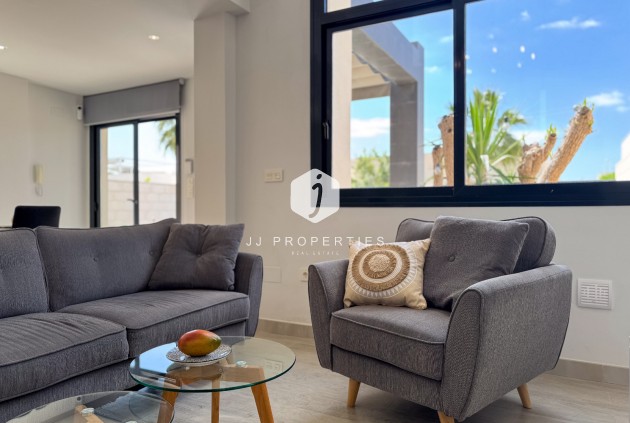 Tweedehands - Villa -
Ciudad Quesada - Costa Blanca