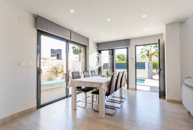 Tweedehands - Villa -
Ciudad Quesada - Costa Blanca