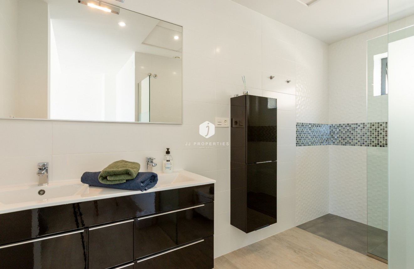 Tweedehands - Villa -
Ciudad Quesada - Costa Blanca
