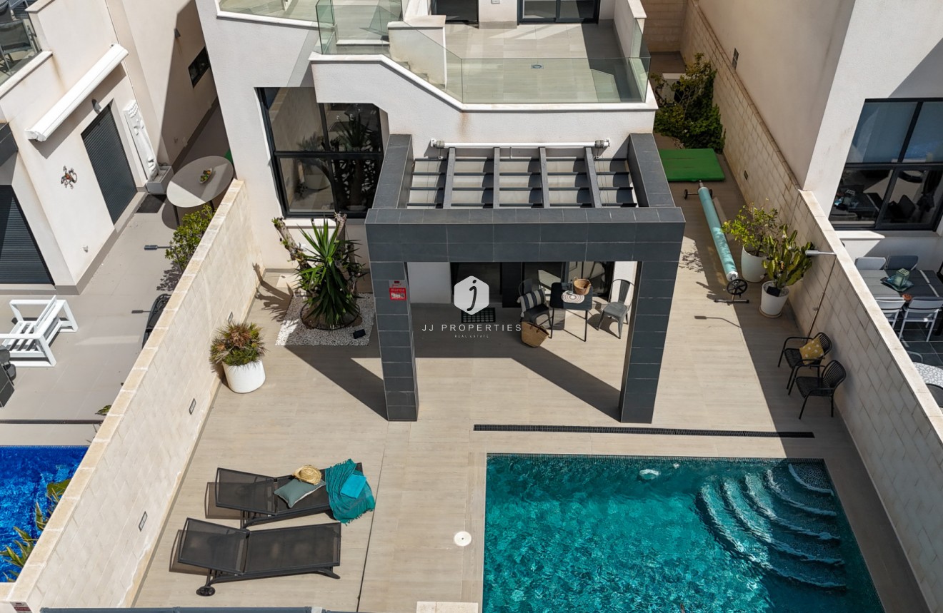 Tweedehands - Villa -
Ciudad Quesada - Costa Blanca