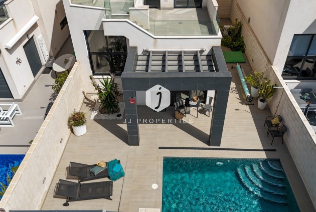 Tweedehands - Villa -
Ciudad Quesada - Costa Blanca