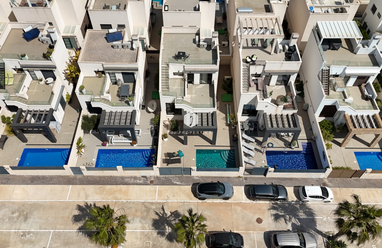 Tweedehands - Villa -
Ciudad Quesada - Costa Blanca