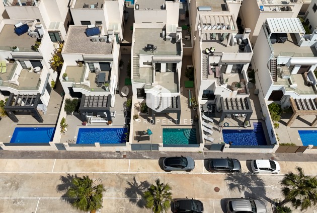 Tweedehands - Villa -
Ciudad Quesada - Costa Blanca
