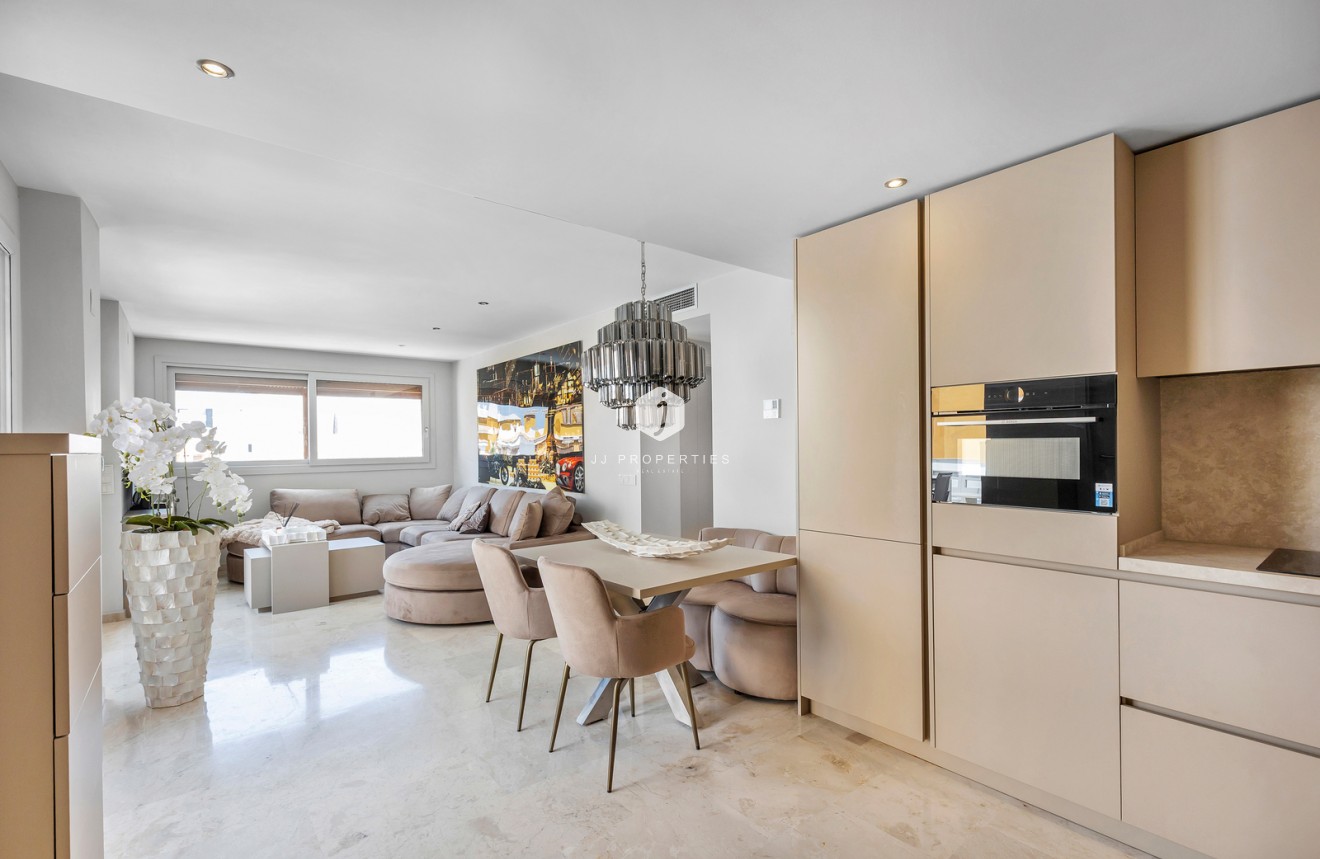 Resale - Apartment / flat -
Torrevieja - Costa Blanca