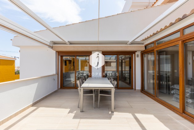 Resale - Apartment / flat -
Torrevieja - Costa Blanca