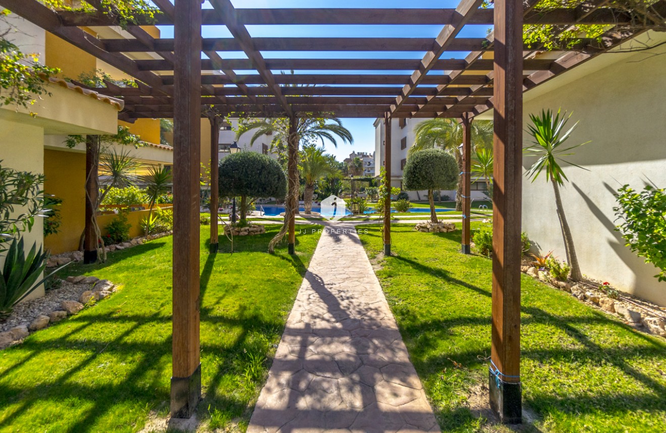 Resale - Apartment / flat -
Torrevieja - Costa Blanca