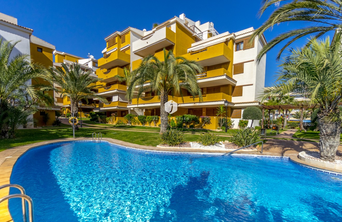 Resale - Apartment / flat -
Torrevieja - Costa Blanca