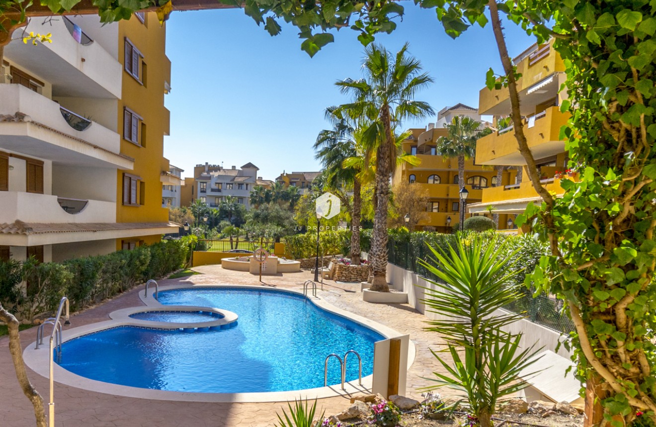 Resale - Apartment / flat -
Torrevieja - Costa Blanca