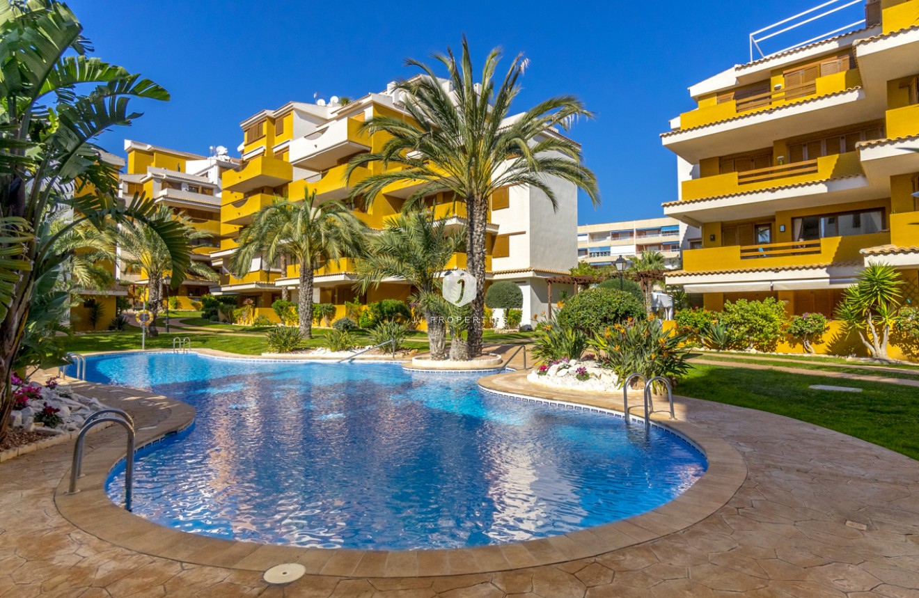 Resale - Apartment / flat -
Torrevieja - Costa Blanca