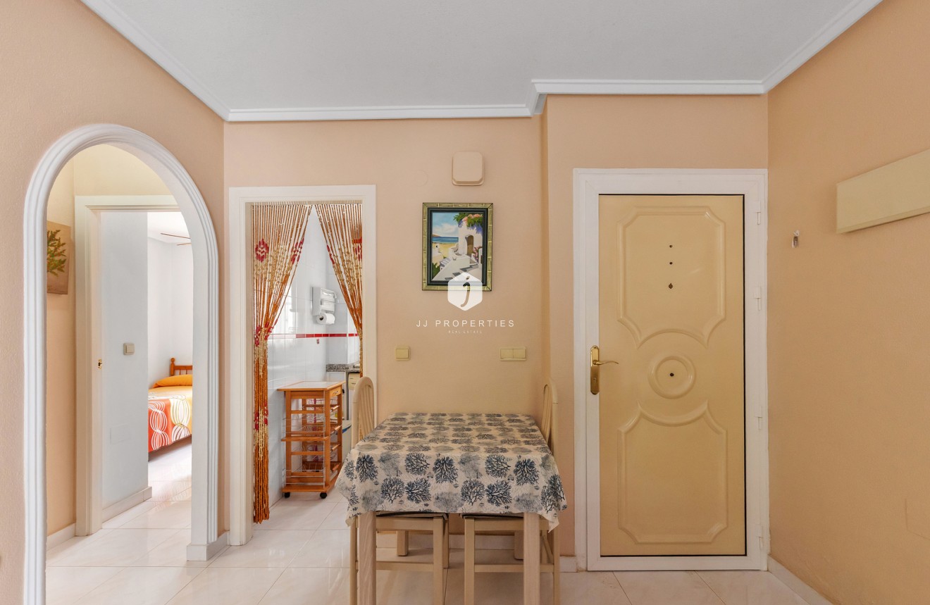 Tweedehands - Appartement / flat -
Torrevieja - Costa Blanca