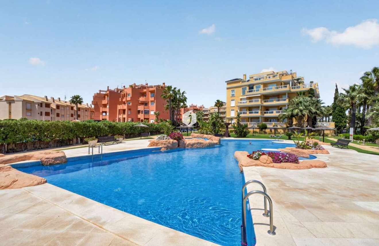 Tweedehands - Appartement / flat -
Cabo Roig - Costa Blanca