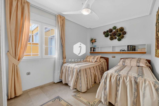 Tweedehands - Appartement / flat -
Cabo Roig - Costa Blanca