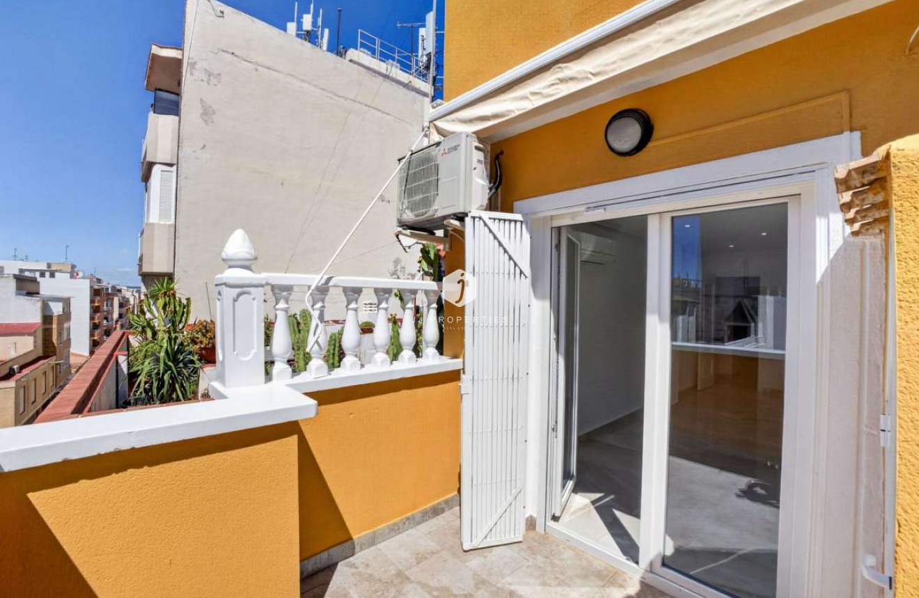 Resale - Apartment / flat -
Torrevieja - Costa Blanca