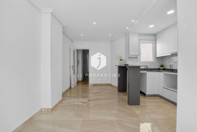 Resale - Apartment / flat -
Torrevieja - Costa Blanca