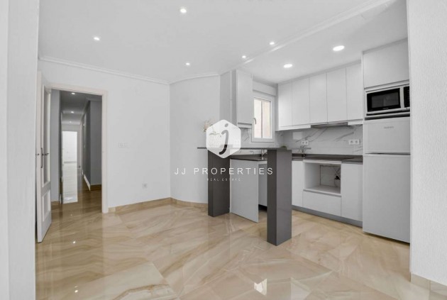 Resale - Apartment / flat -
Torrevieja - Costa Blanca