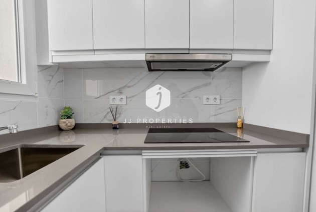 Resale - Apartment / flat -
Torrevieja - Costa Blanca
