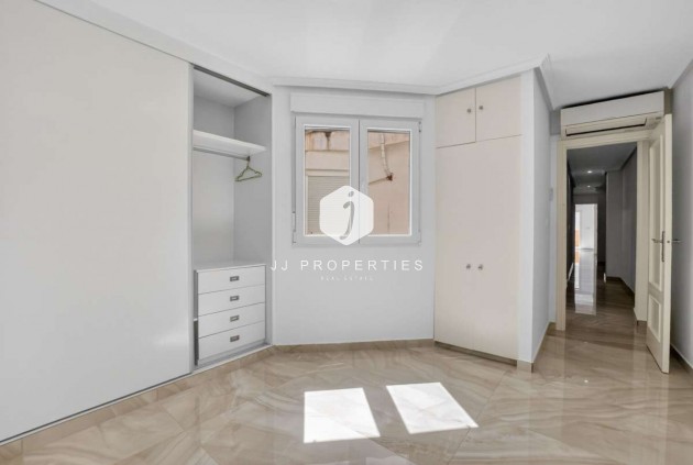Resale - Apartment / flat -
Torrevieja - Costa Blanca