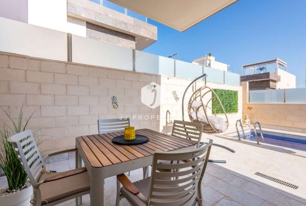 Tweedehands - Villa -
Orihuela Costa - Costa Blanca