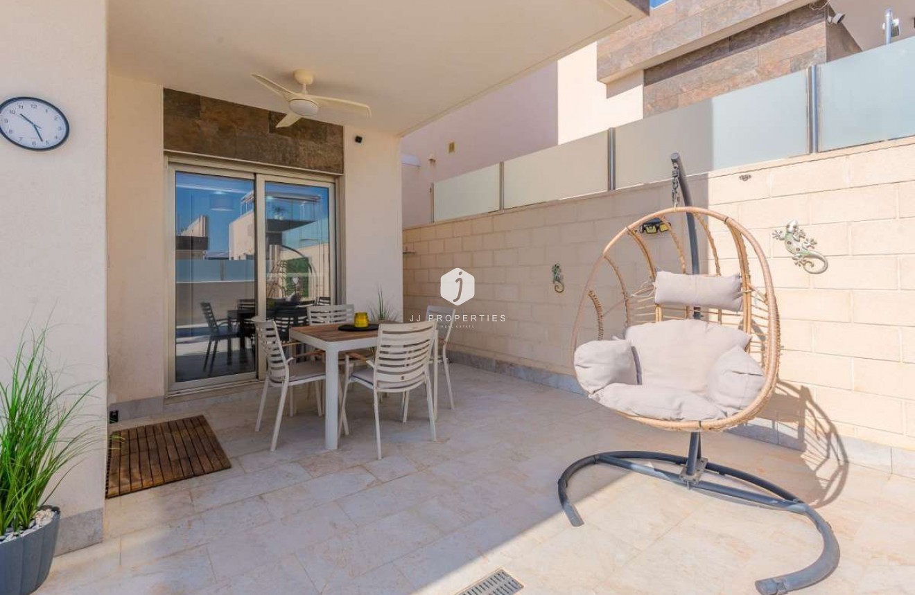 Tweedehands - Villa -
Orihuela Costa - Costa Blanca