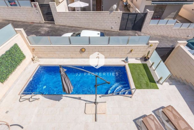 Tweedehands - Villa -
Orihuela Costa - Costa Blanca