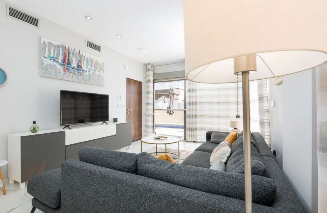 Tweedehands - Villa -
Orihuela Costa - Costa Blanca