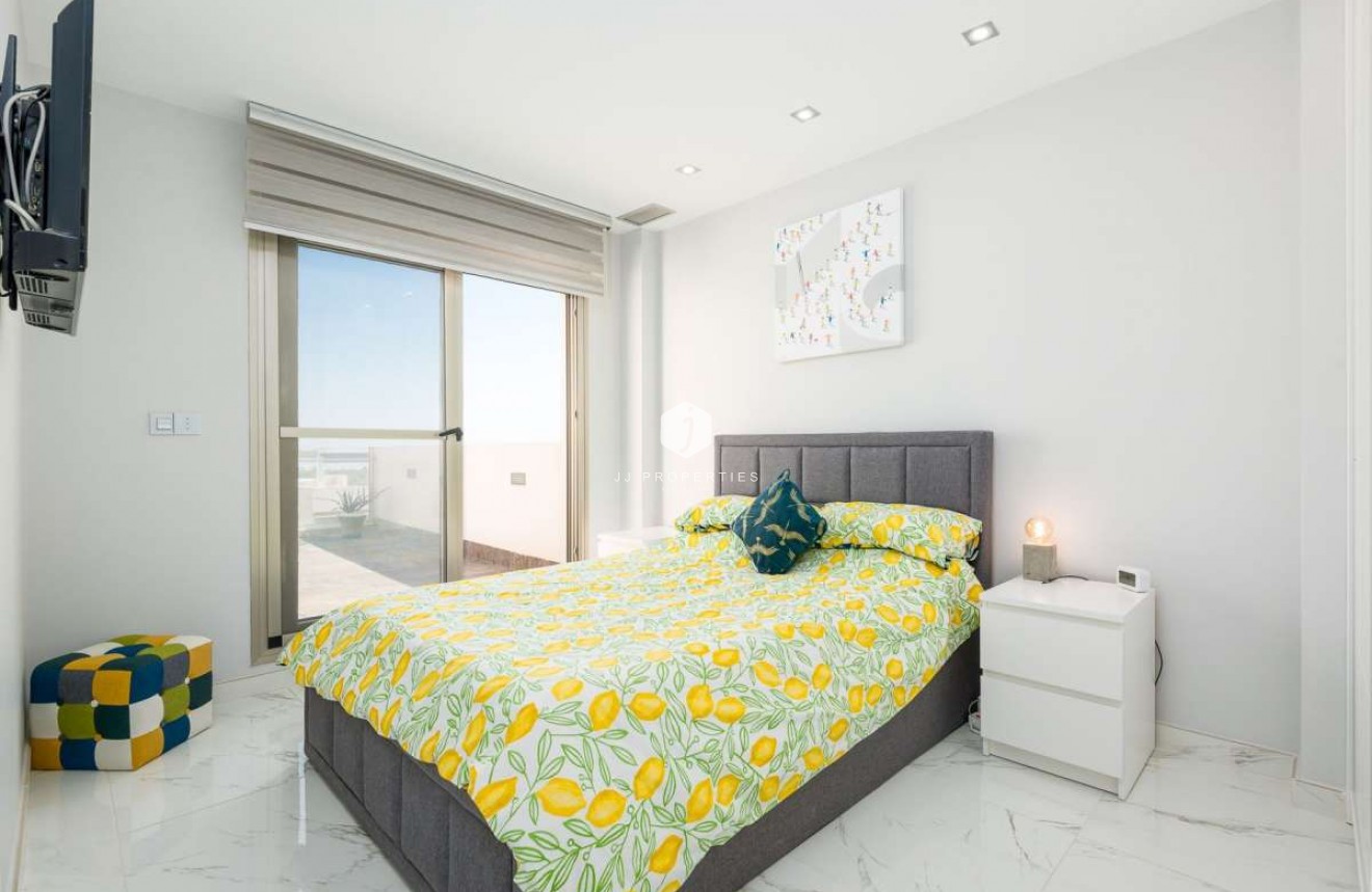 Tweedehands - Villa -
Orihuela Costa - Costa Blanca