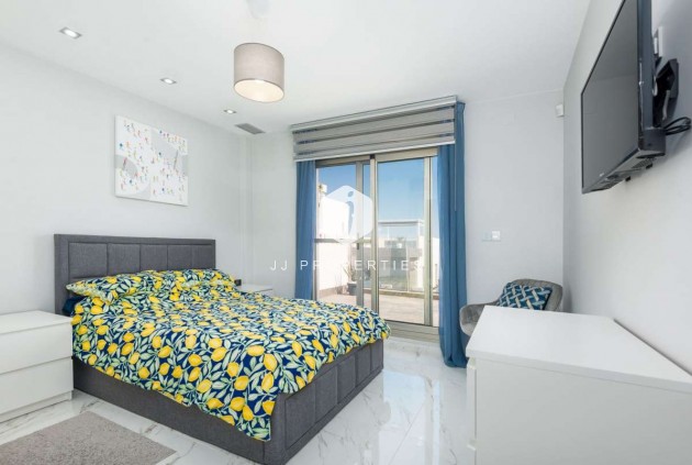 Tweedehands - Villa -
Orihuela Costa - Costa Blanca