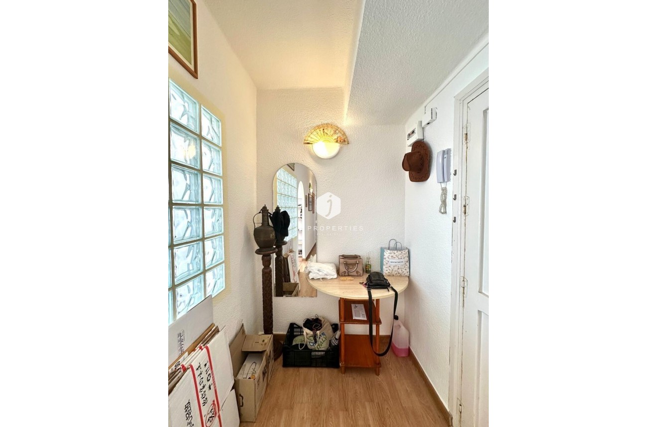 Tweedehands - Appartement / flat -
Torrevieja - Estacion de autobuses