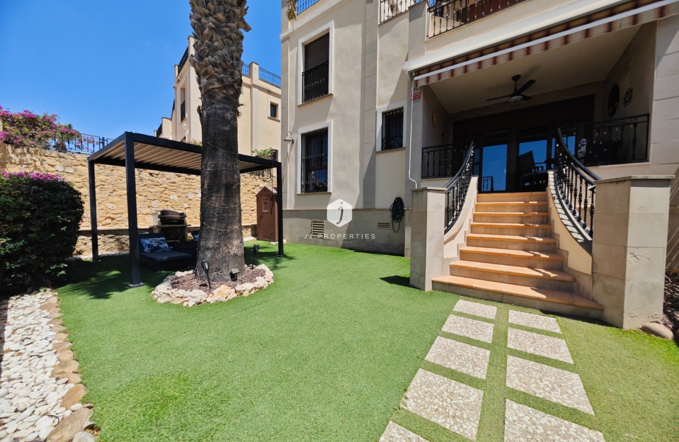 Tweedehands - Appartement / flat -
Algorfa - Inland
