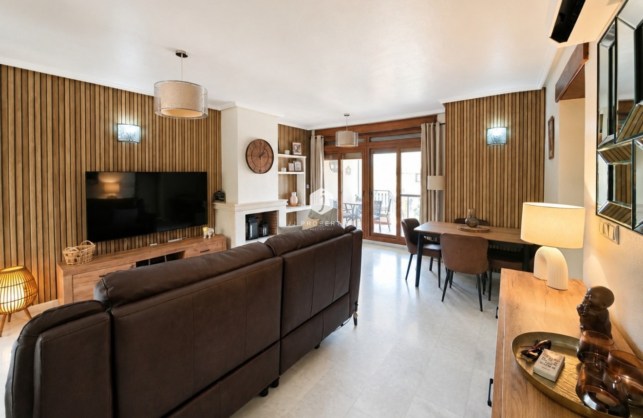 Tweedehands - Appartement / flat -
Algorfa - Inland