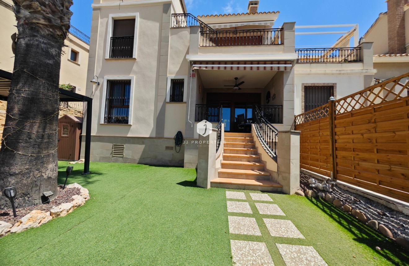 Tweedehands - Appartement / flat -
Algorfa - Inland